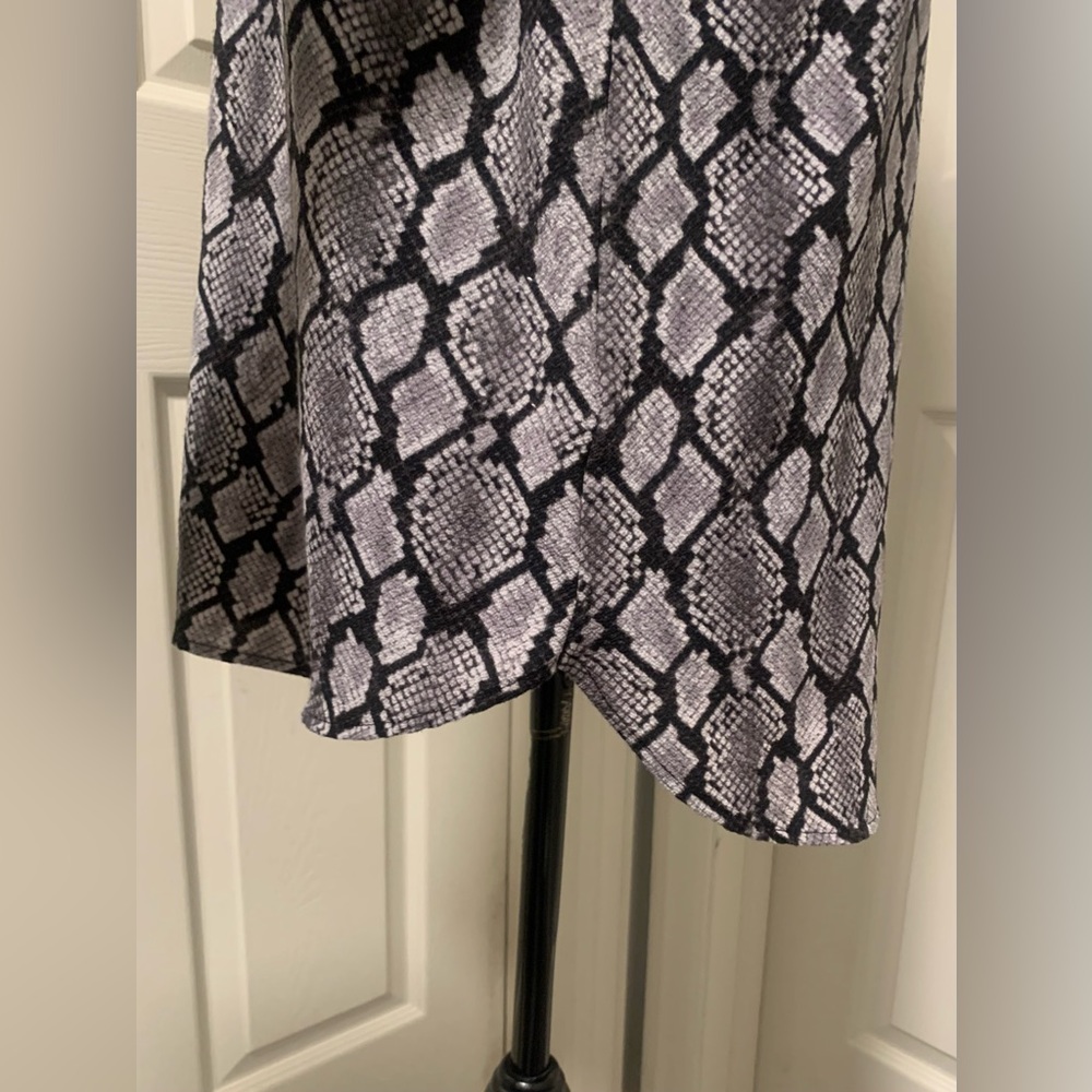 Michael Kors Python Print Blouse - Picture 5 of 7